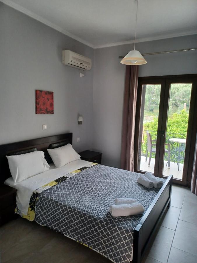 Tsanis Apartment ปาร์กา ภายนอก รูปภาพ