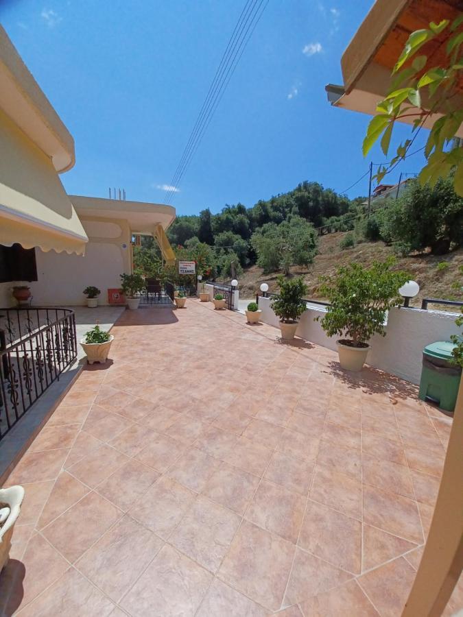 Tsanis Apartment ปาร์กา ภายนอก รูปภาพ